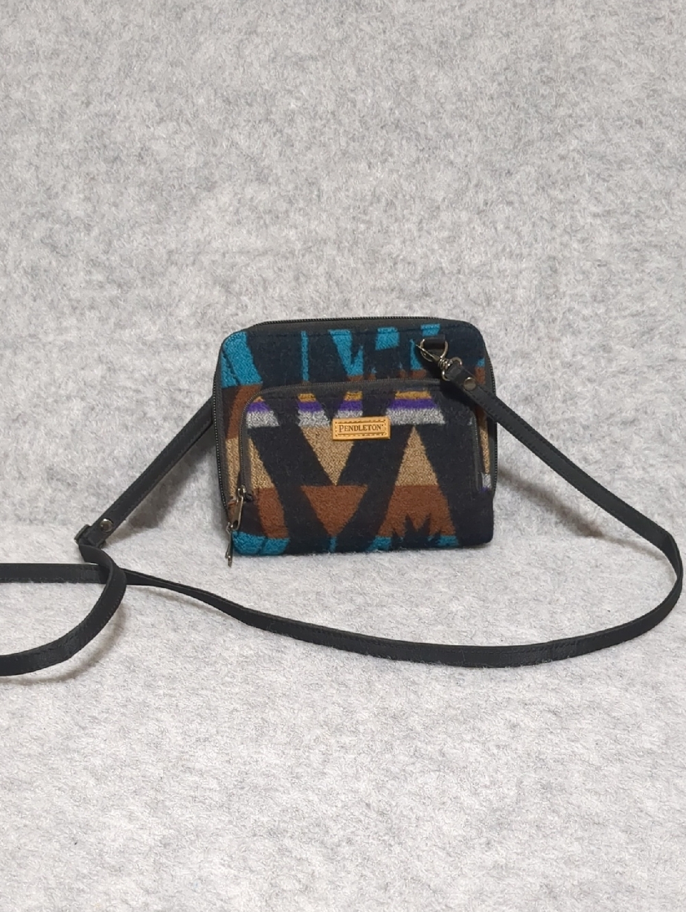 PENDLETON SMALL CROSS BODY BAG 2 Zipper AROUND